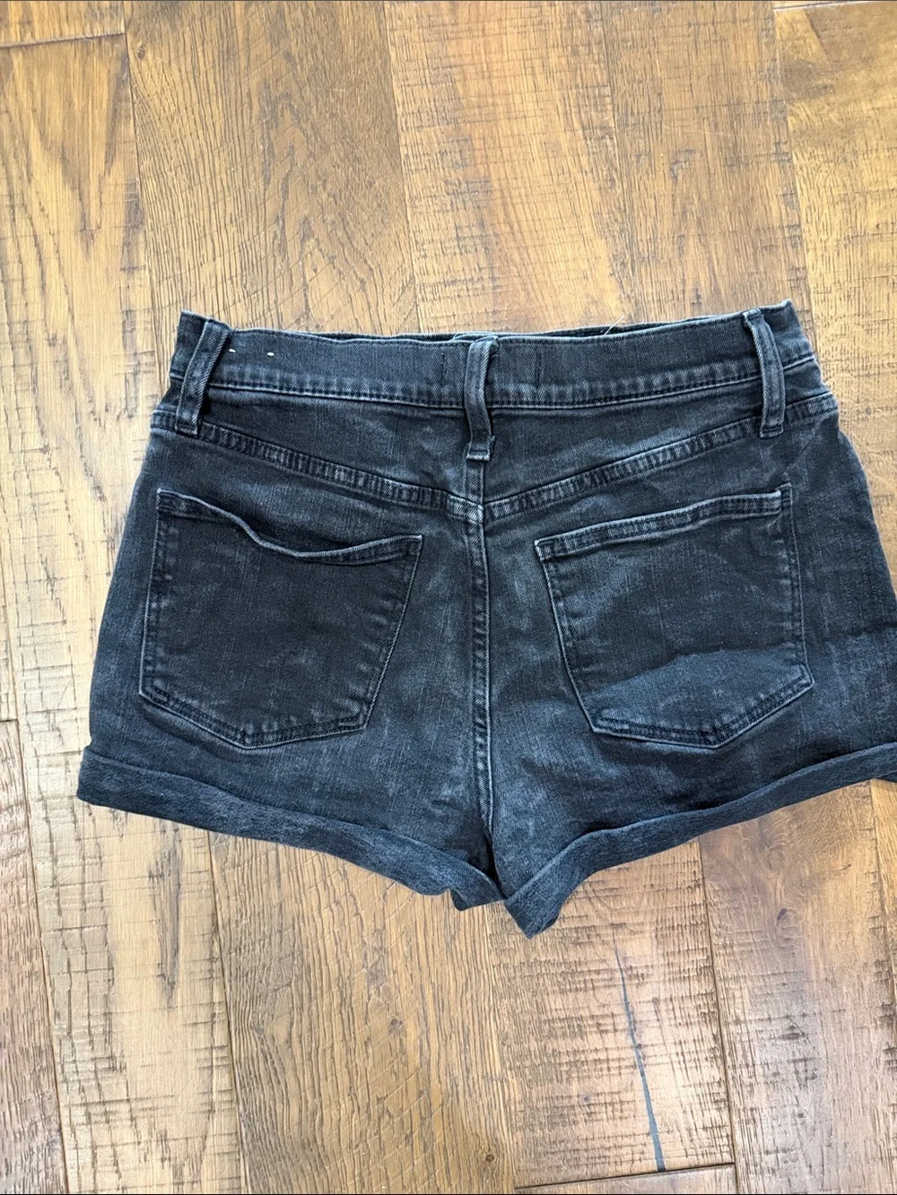Madewell Black High-Rise Rolled-Hem Denim Shorts